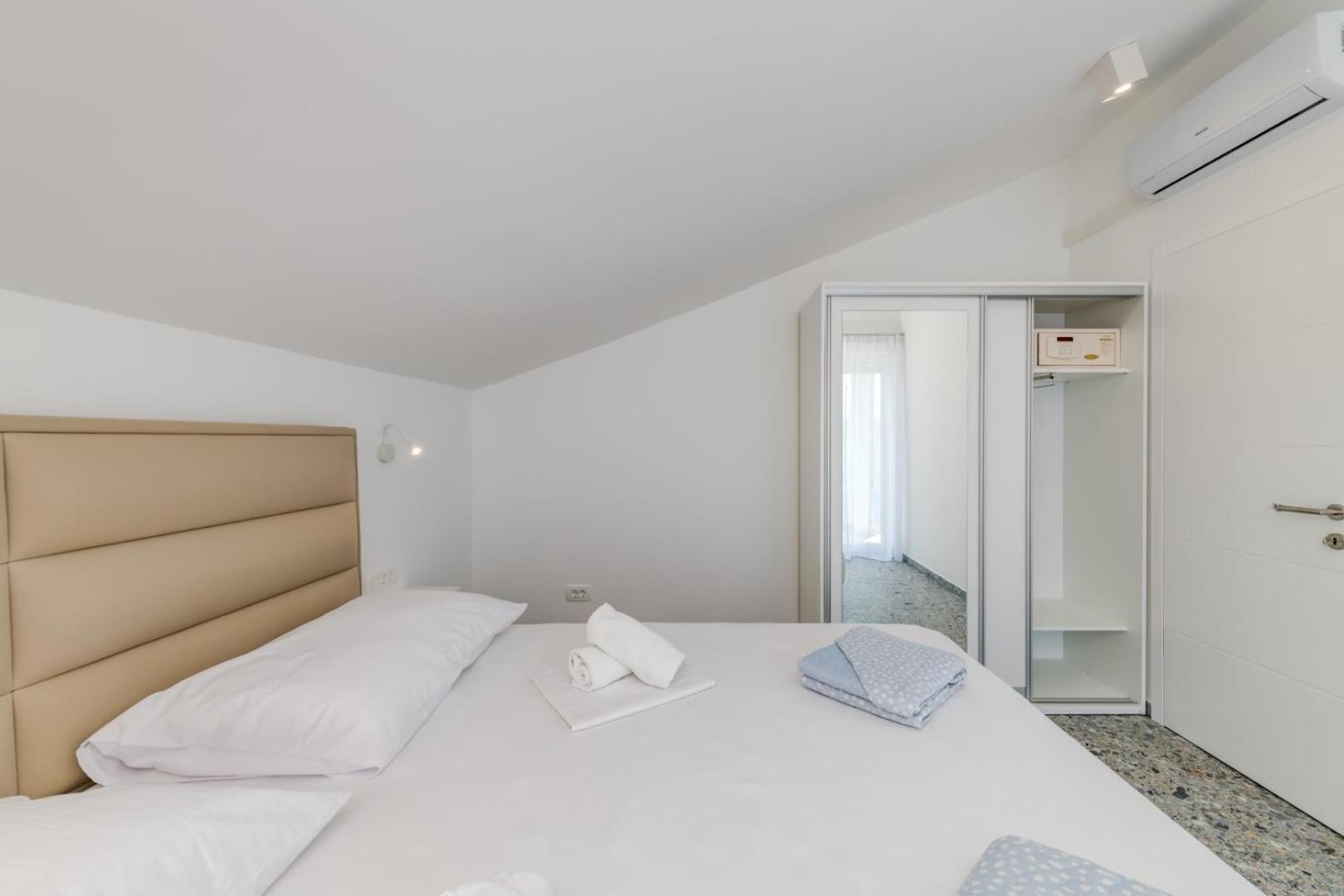 Deluxe Seaview Villa Kennedy III Mimice Exterior foto